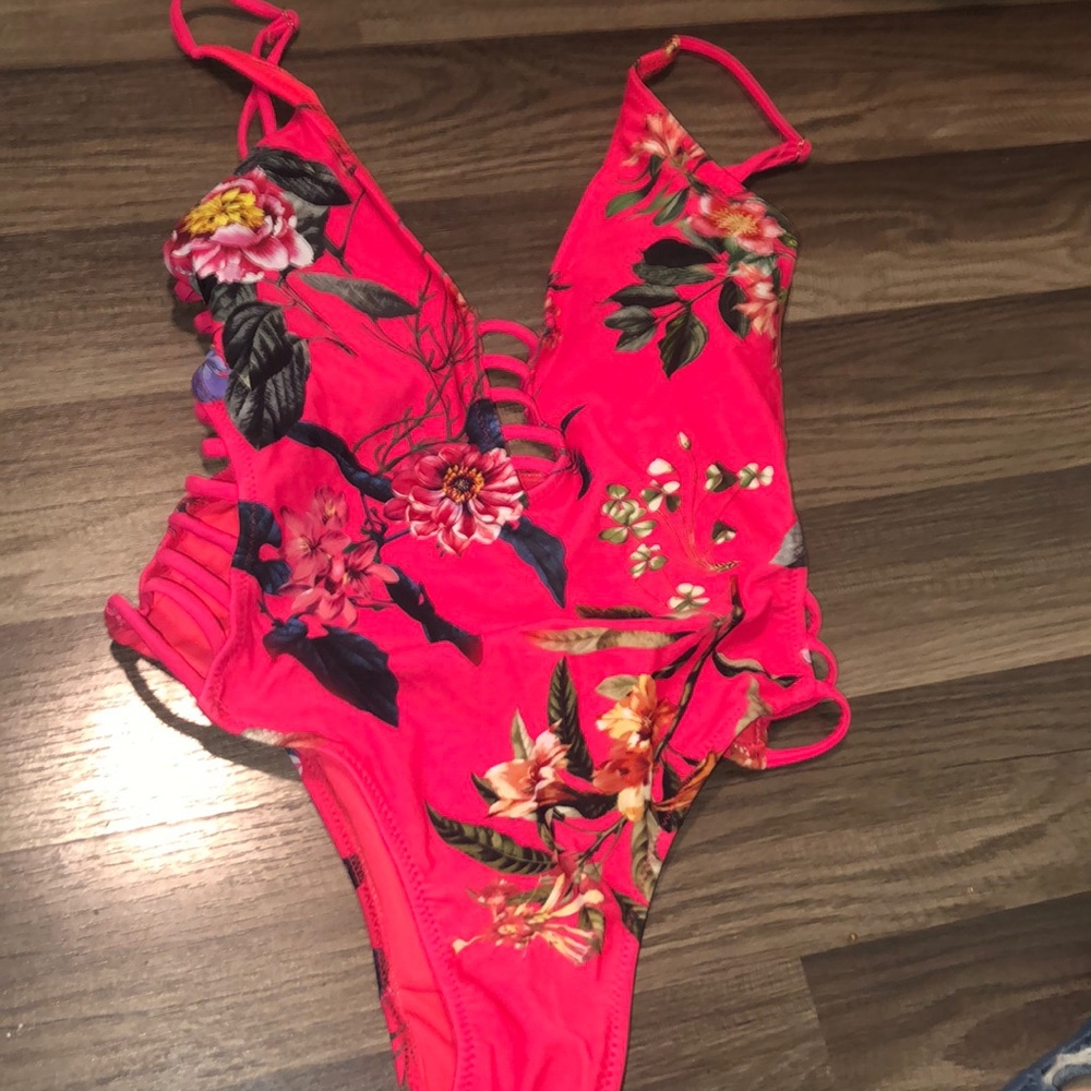 Small One Piece